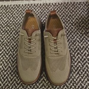 NEW Men's Brown And Beige Shoes NEW